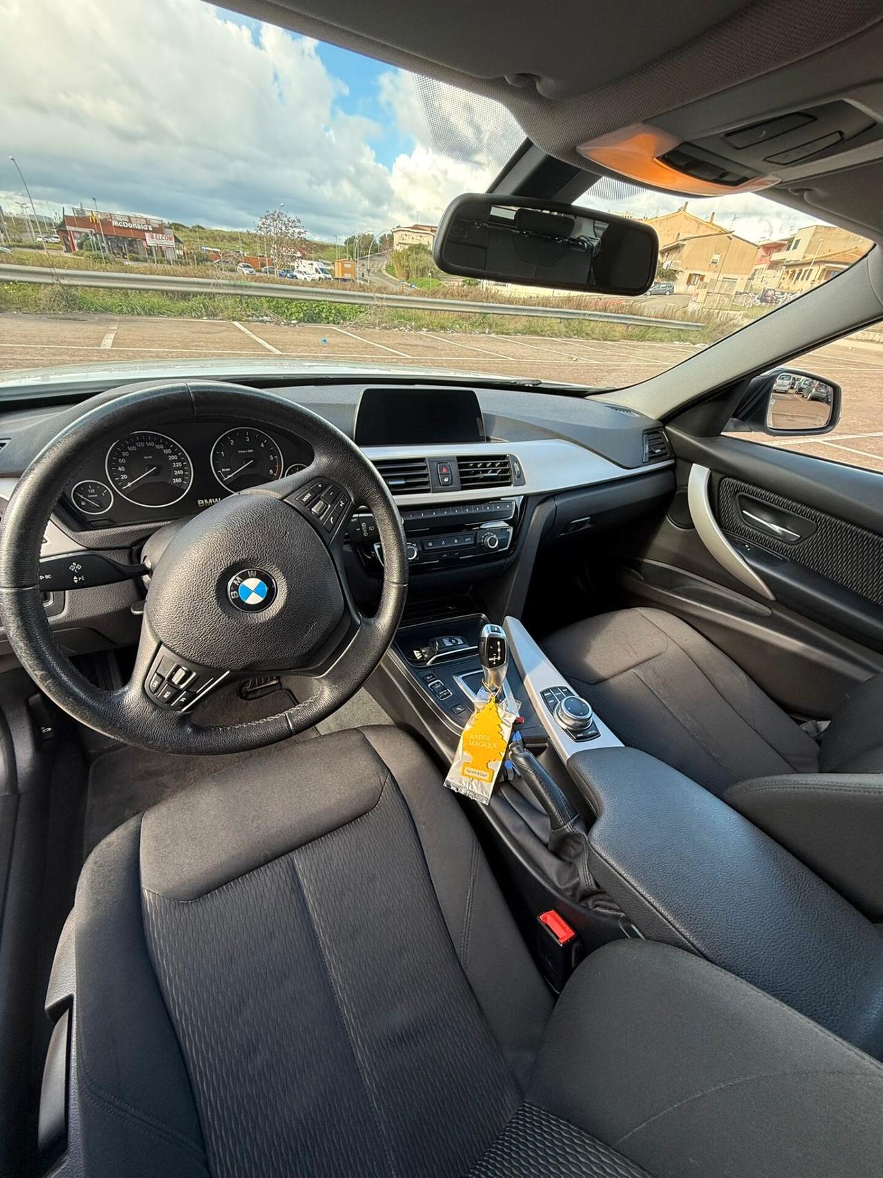 BMW 318d 2.0 • 150CV • AUTOMATICA • 2018