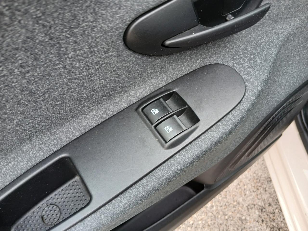 Lancia Ypsilon 1.0 BENZINA HYBRID 2022