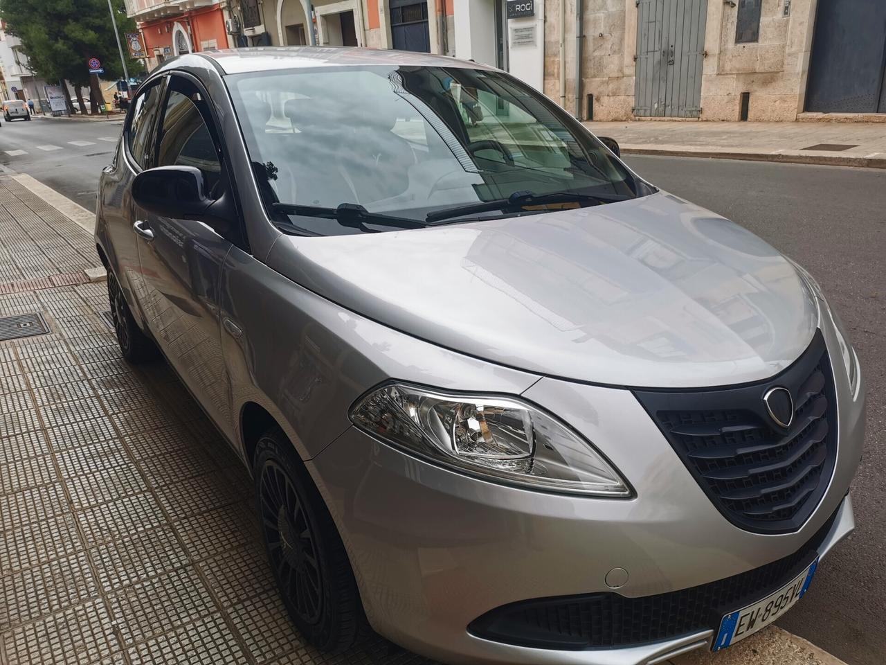 Lancia Ypsilon 1.2 69 CV 5 porte GPL Ecochic EURO 6