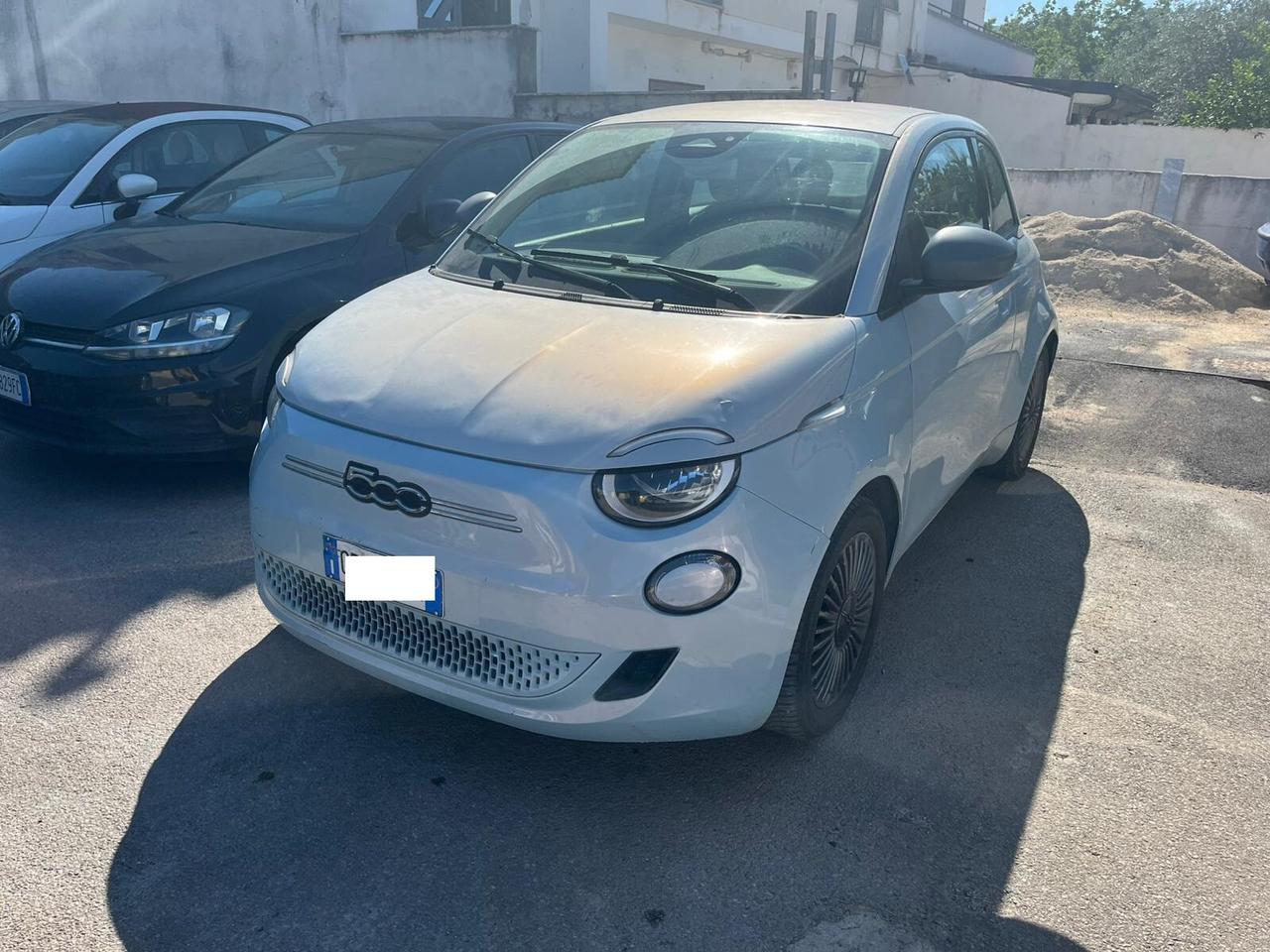 Fiat 500 500e Berlina 42 kWh La Prima