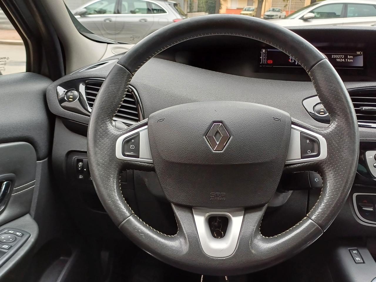 Renault Scenic Scénic XMod 1.5 dCi 110CV EDC Bose