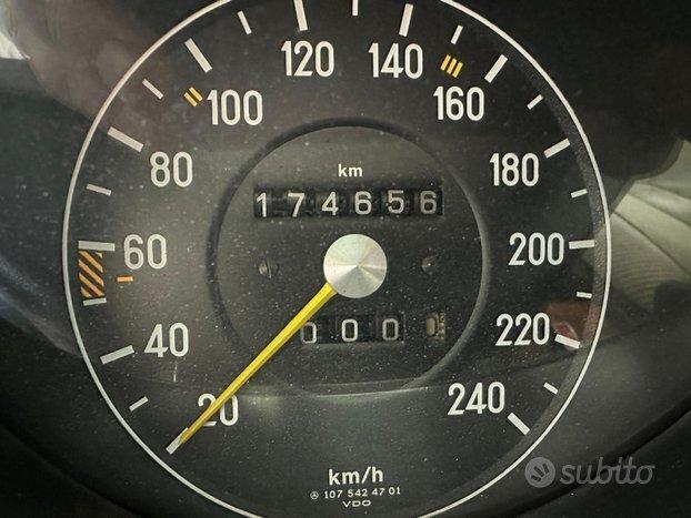 Mercedes SLC 1981 ASI