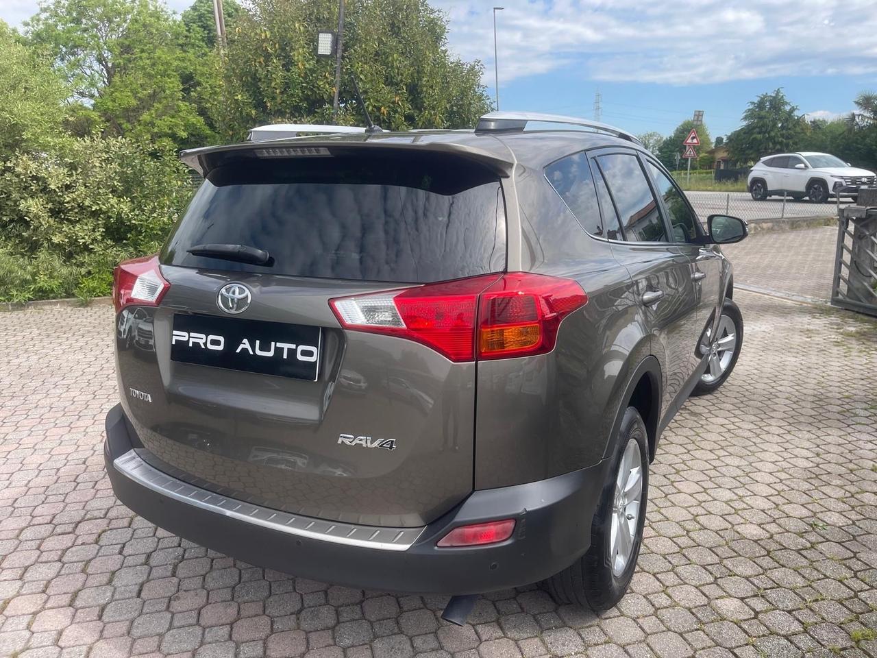 Toyota RAV 4 RAV4 2.0 D-4D 2WD