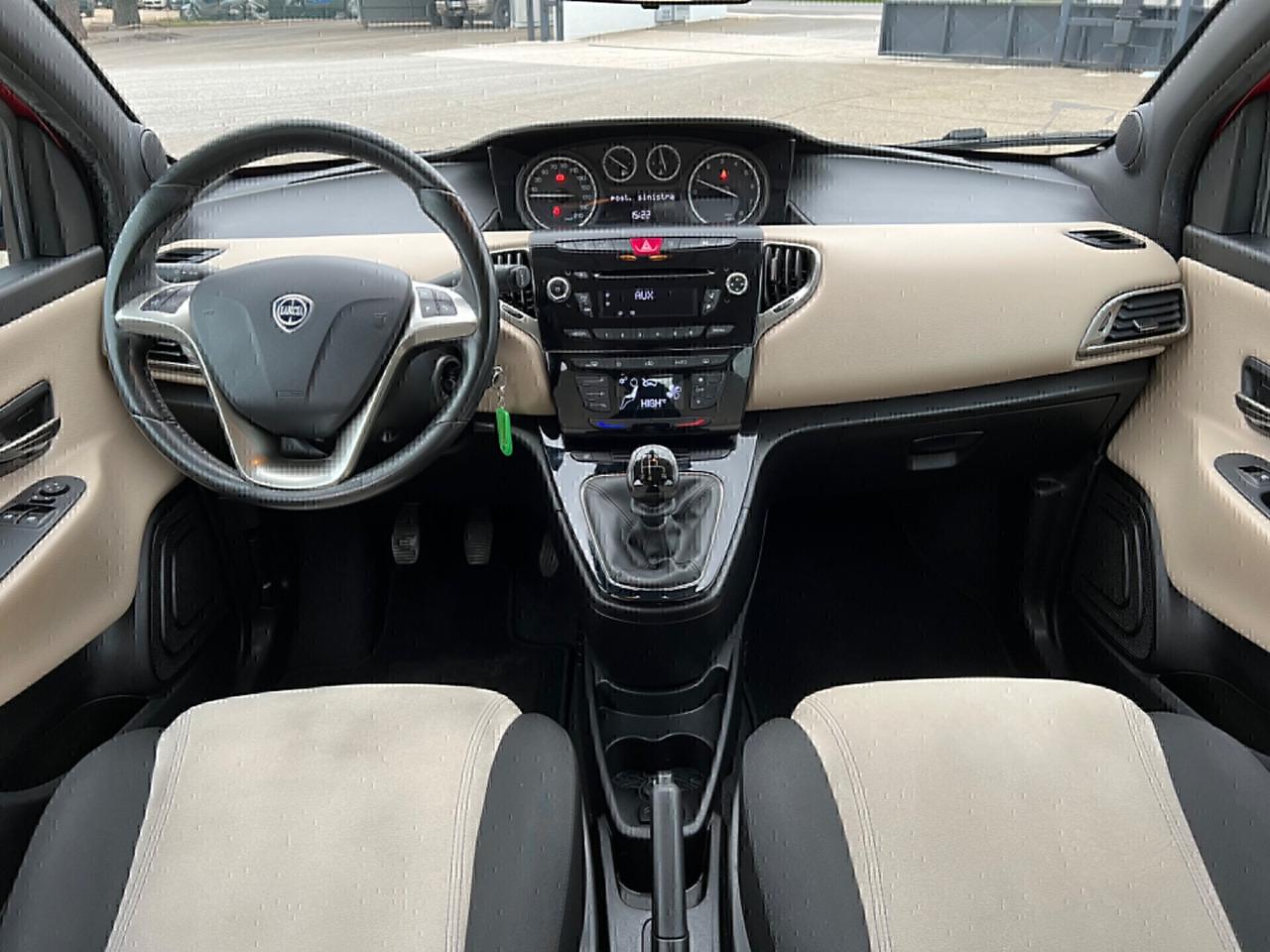 Lancia Ypsilon 1.2 69 CV 5p. 30th Anniversary