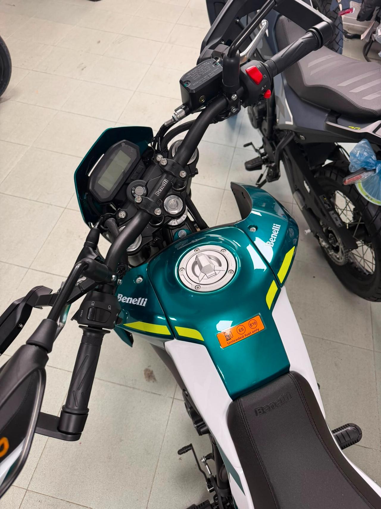 Benelli BKX 300 BKS & BKX