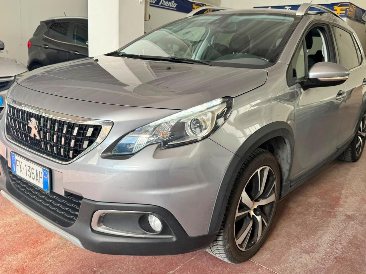 Peugeot 2008 BlueHDi 120 S&S Black Matt NEOPATENTATI