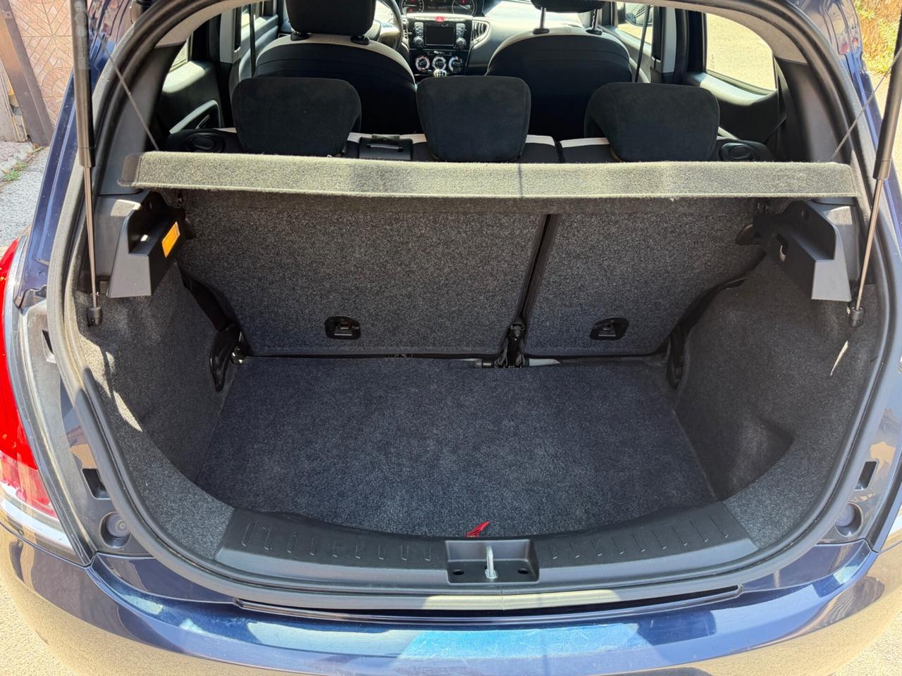 Lancia Ypsilon 1.2 69 CV 5 porte Silver