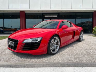 Audi R8 4.2 V8 Cambio MANUALE