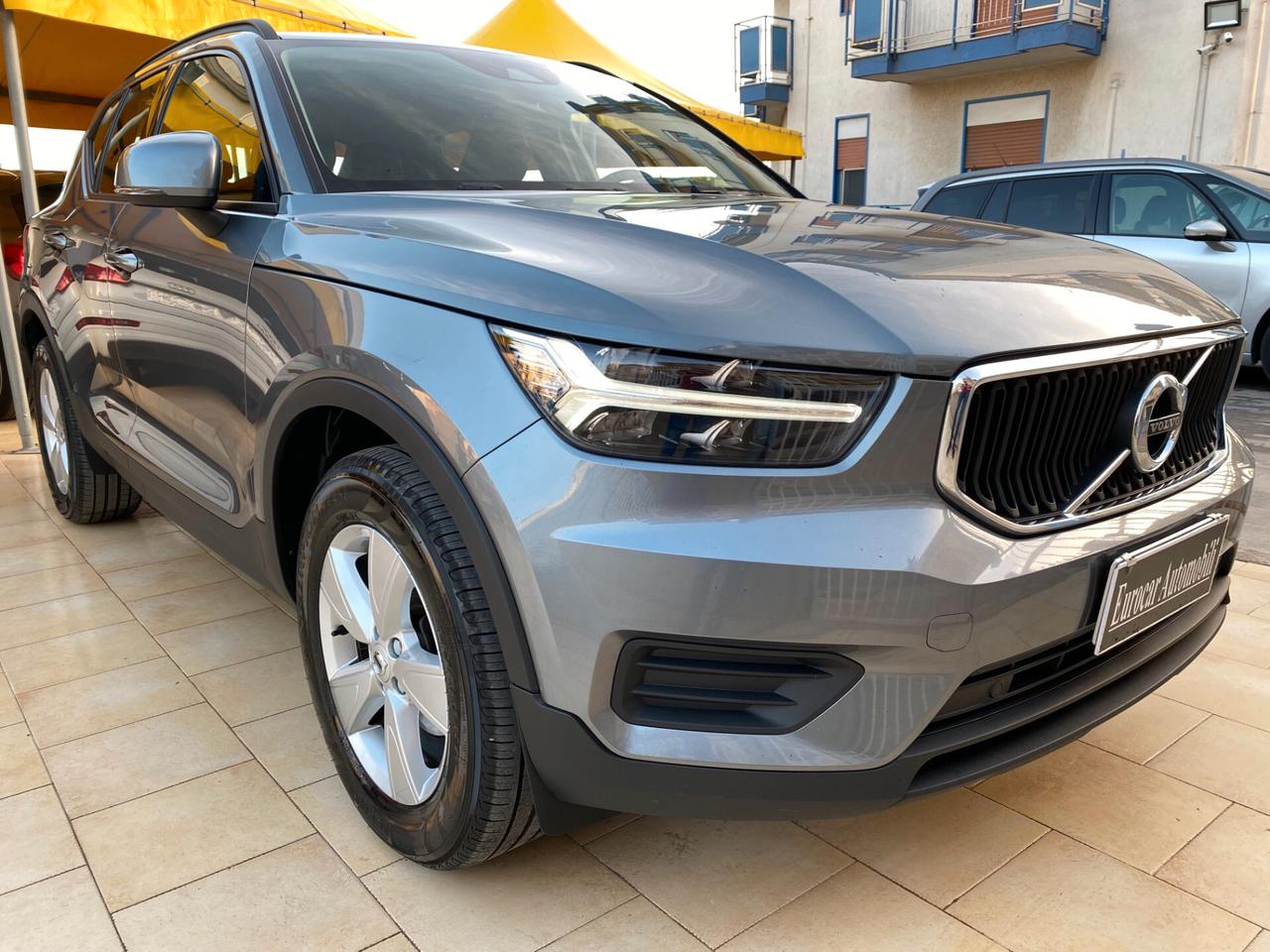 Volvo XC40 D3 Momentum 2.0 TDI 150CV