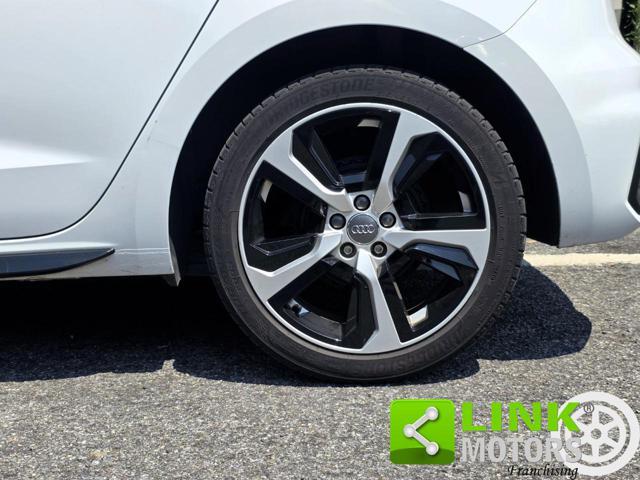 AUDI A1 25 1.0 95cv S Line Identity Black