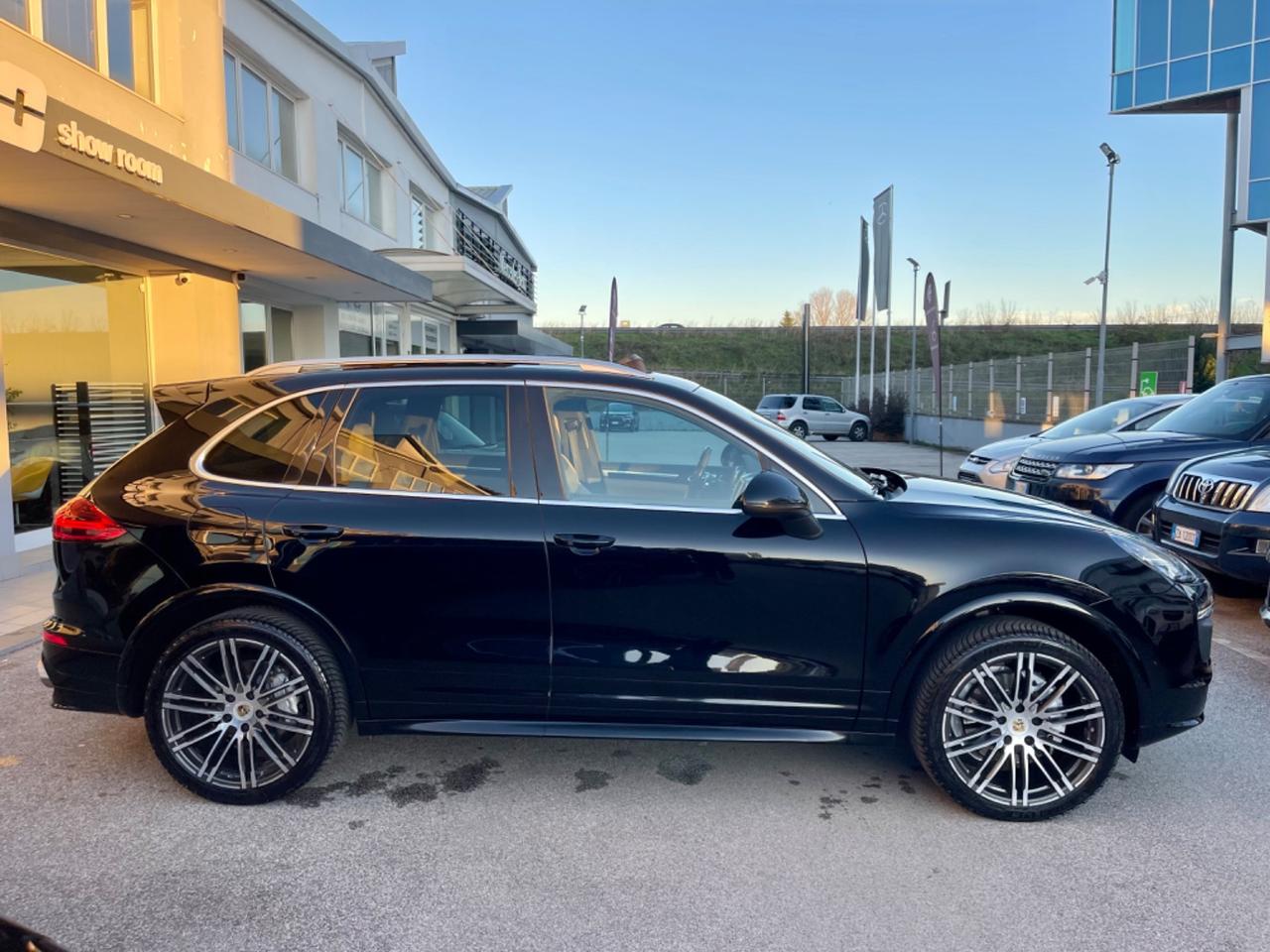 Porsche Cayenne 3.0 Diesel Platinum Edition