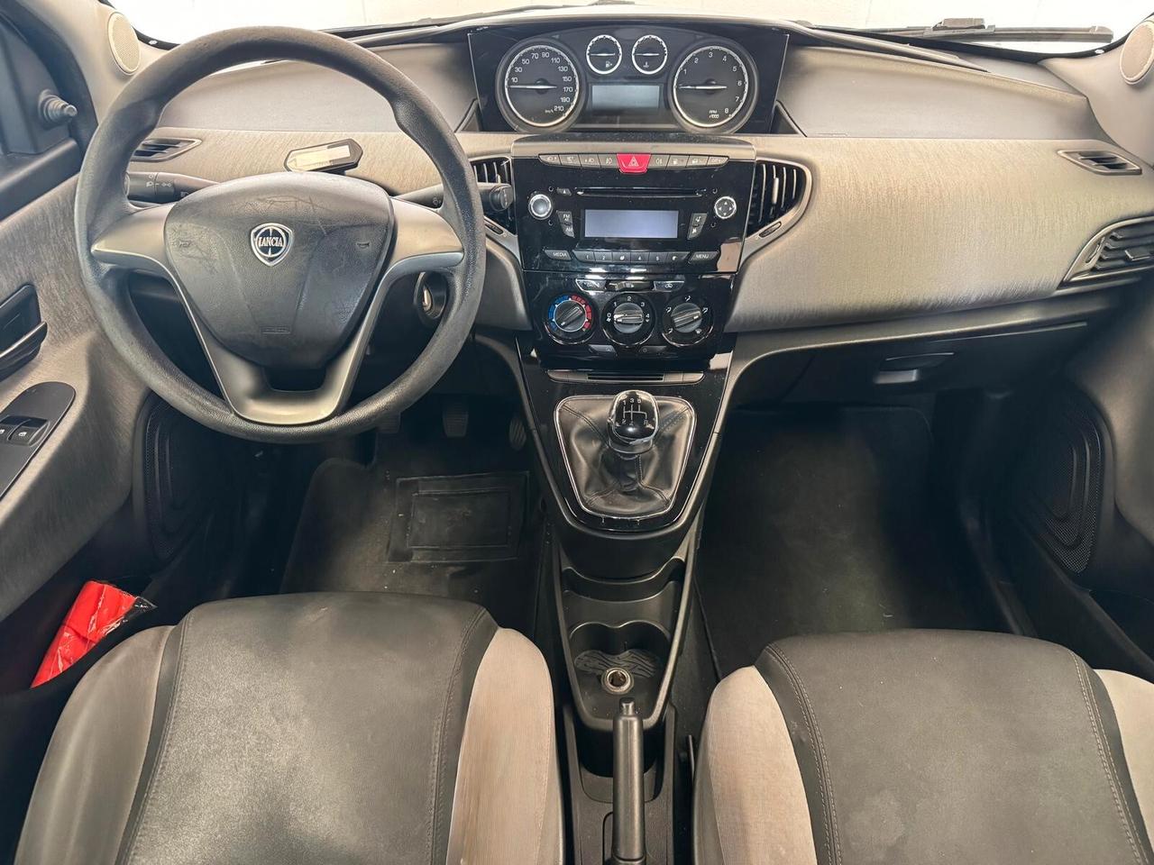 Lancia Ypsilon porte GPL valido fino ala 2034