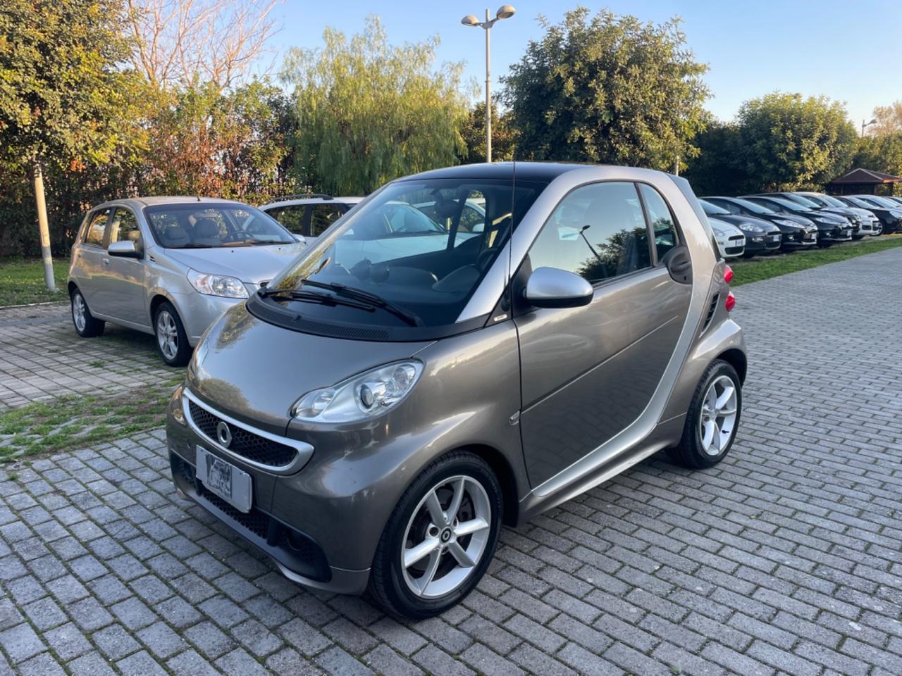 Smart ForTwo 1000 62 kW coupé passion Cambio F1 Servosterzo