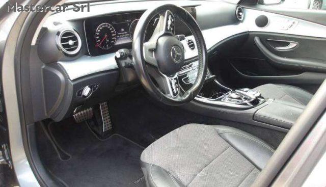 MERCEDES-BENZ E 300 Classe E SW de eq-power Premium auto - FZ413HM