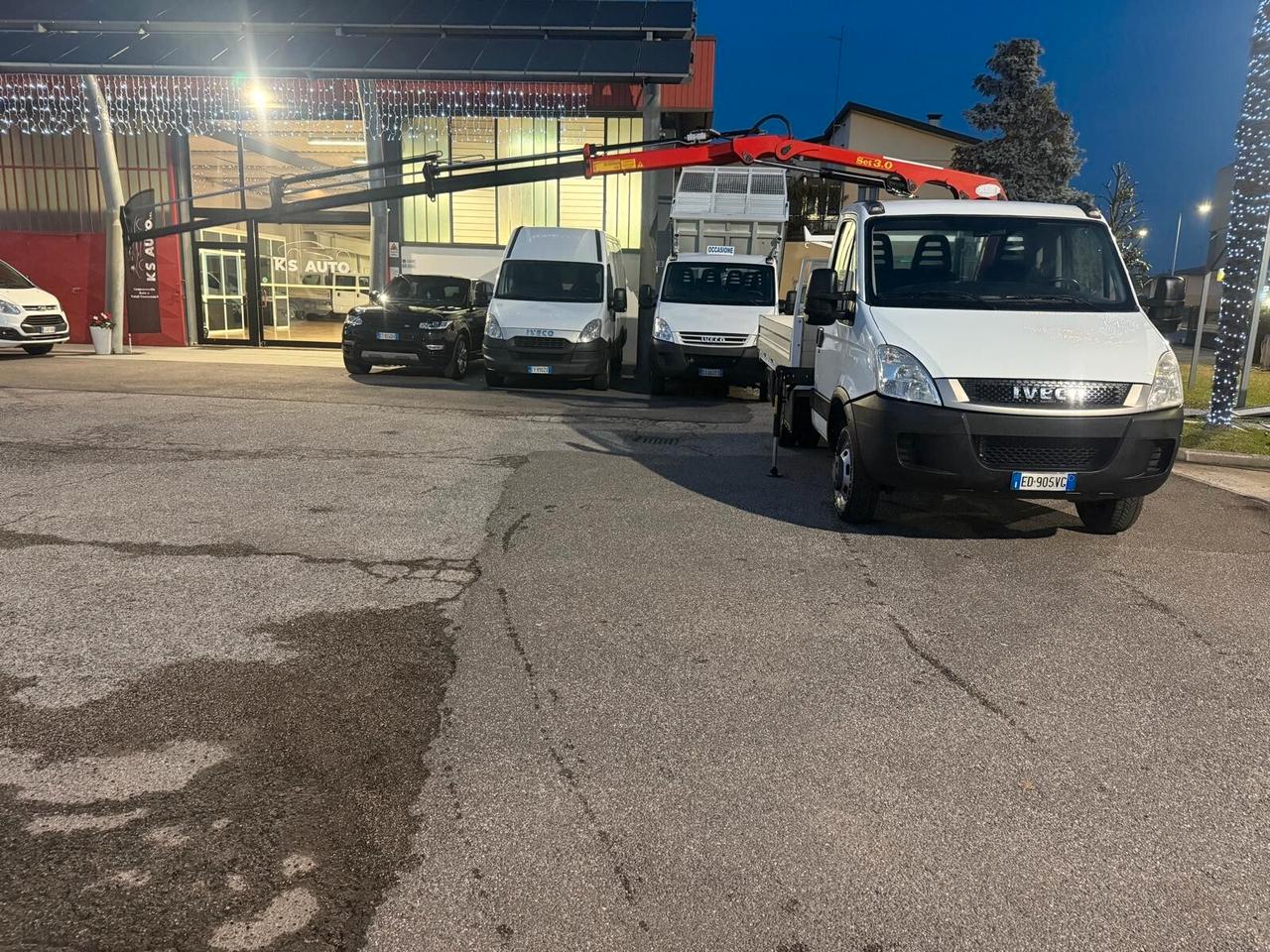 IVECO DAILY 35C14 MOTORE 3.0 140 CV GRU 3 SFILI CASSONE FISSO