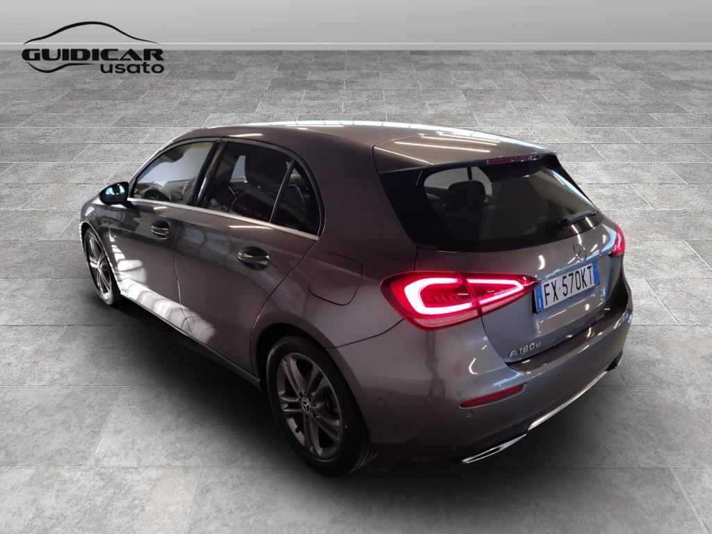 Mercedes-Benz Classe A - W177 2018 - A 180 d Sport auto