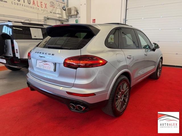 PORSCHE - Cayenne - 3.0 Diesel Platinum Edition