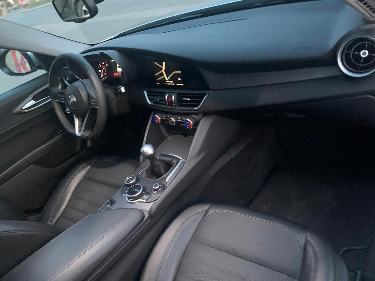 Alfa Romeo Giulia 2.2 Turbodiesel 180 CV Business Sport - 2018