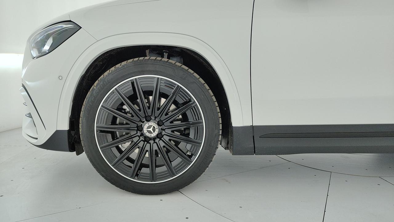 Mercedes-Benz GLA 200 d automatic