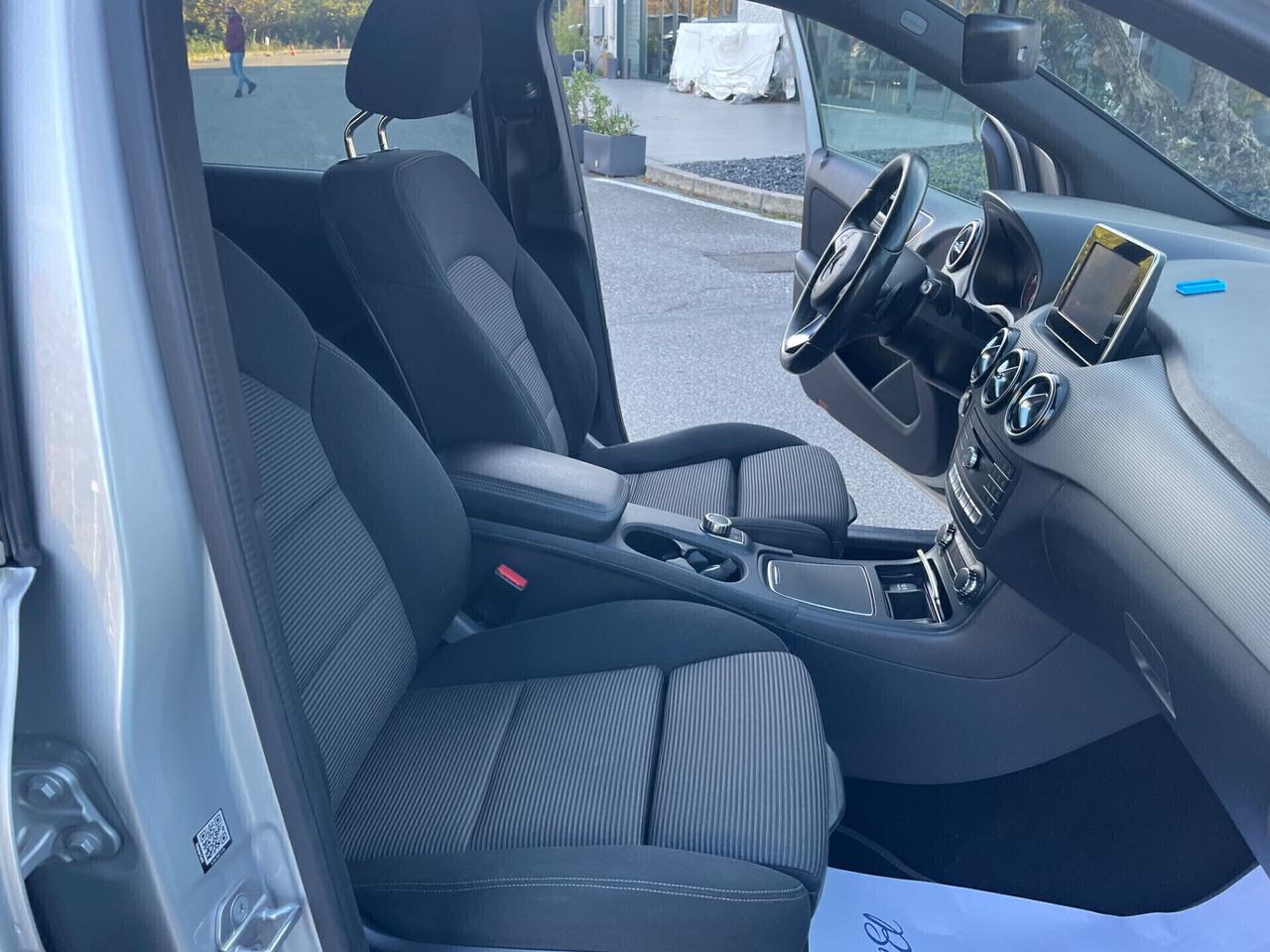 Mercedes-benz B 180 d Automatik*Cerchi*Retrocamera*