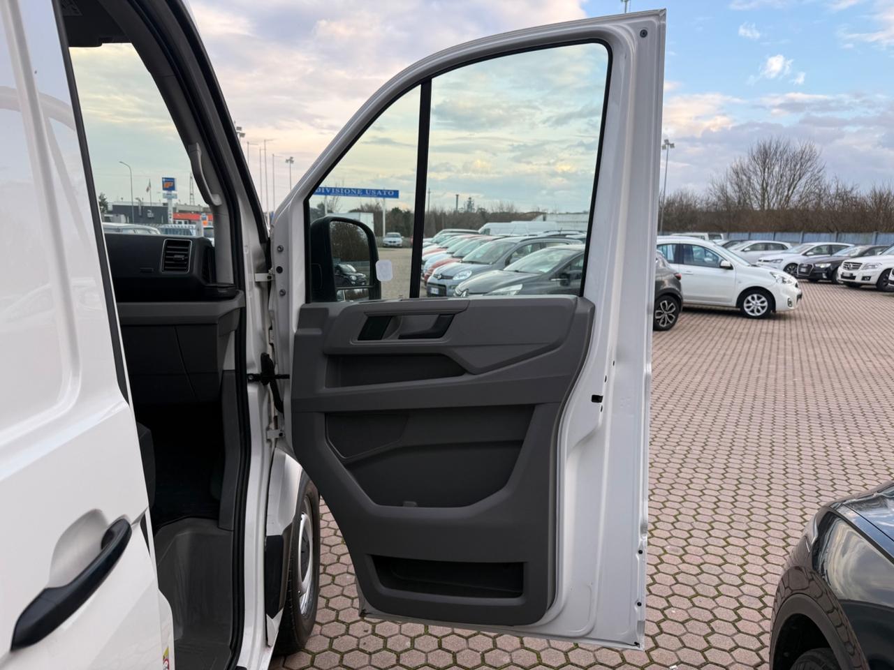 Volkswagen Crafter e-Crafter 35 136 CV PM-TA Furgone ok neopatentati 11000 PIU IVA
