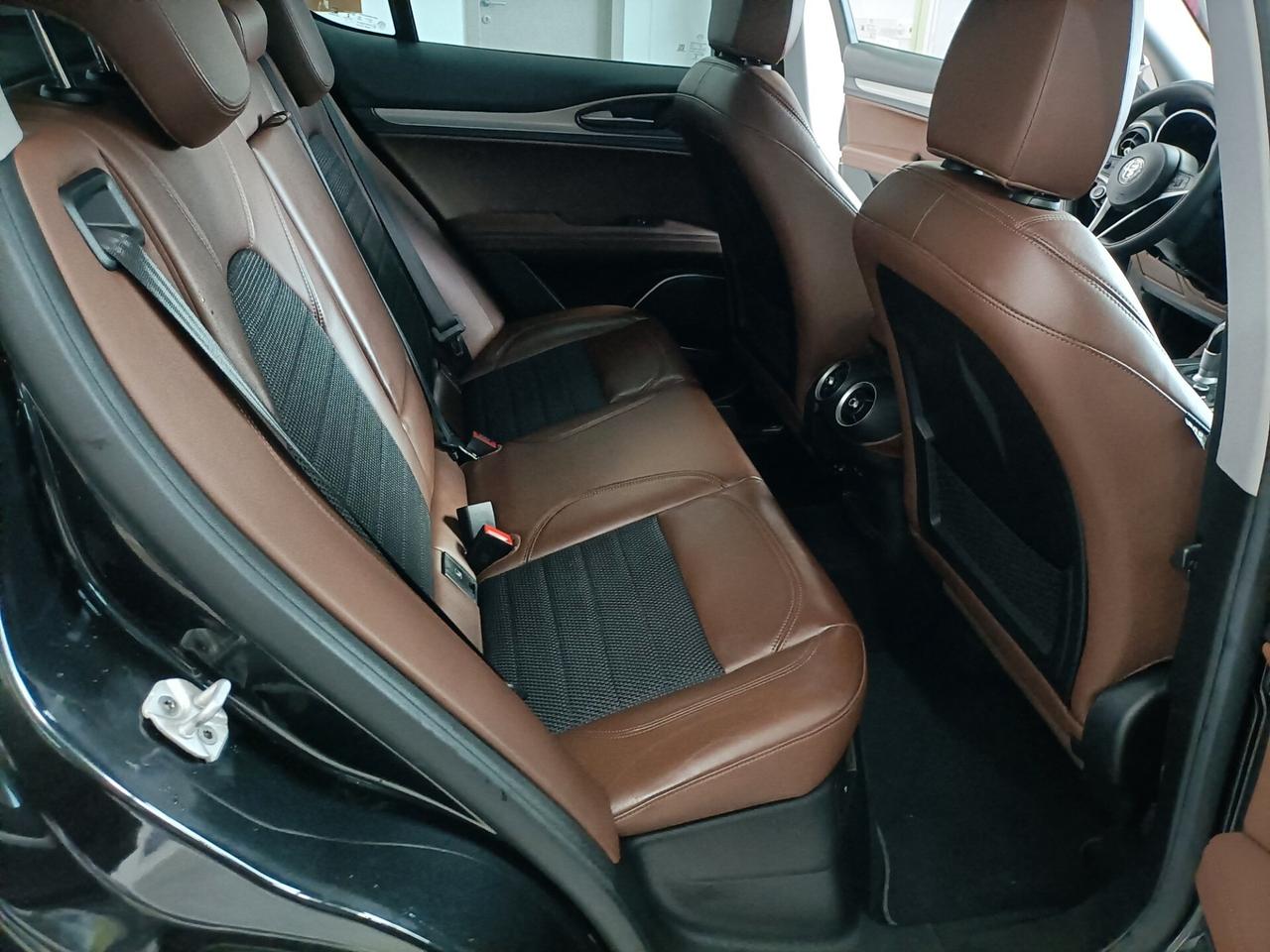 Alfa Romeo Stelvio 2.2 Turbodiesel 180 CV AT8 RWD Executive 06/2017