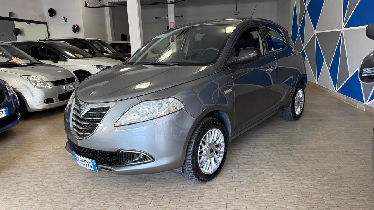 Lancia Ypsilon 0.9 TwinAir 85 CV 5 porte Metano Ecochic Elefantino