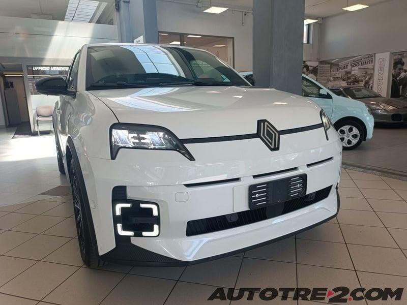 Renault 5 E-Tech Electric Renault 5 E-Tech Techno urban range 120cv A PARTIRE DA € 20.850 DETASSATO
