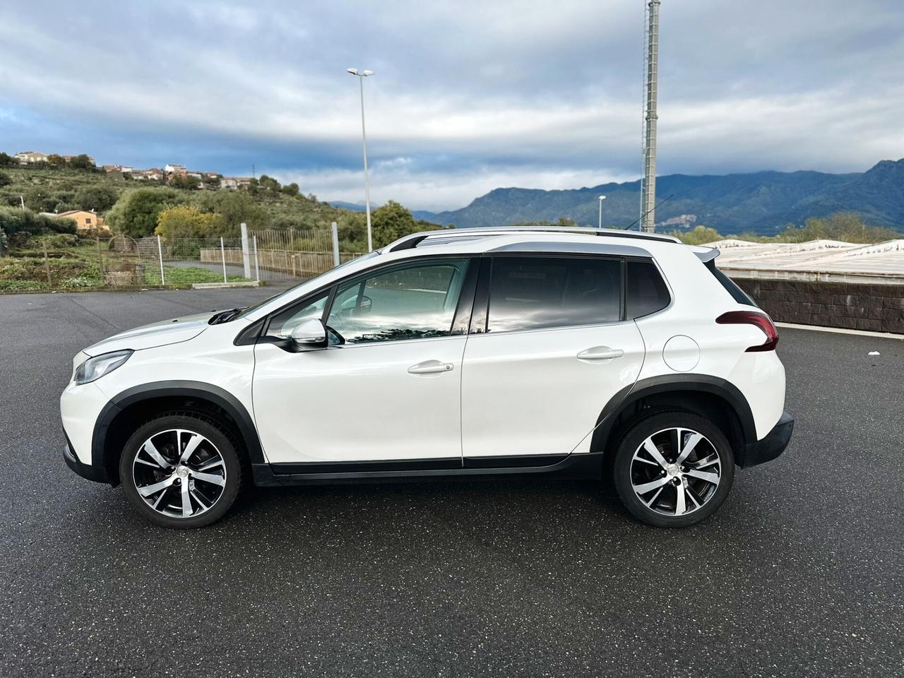 Peugeot 2008 BlueHDi 120 Allure