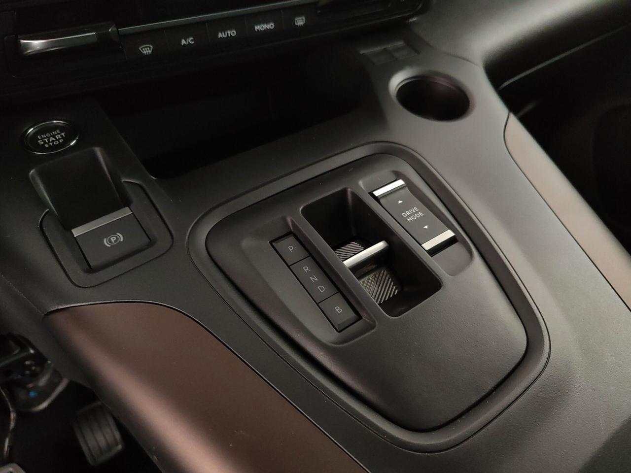 Peugeot Rifter e-Rifter motore elettrico 136 CV 50kWh GT Standard