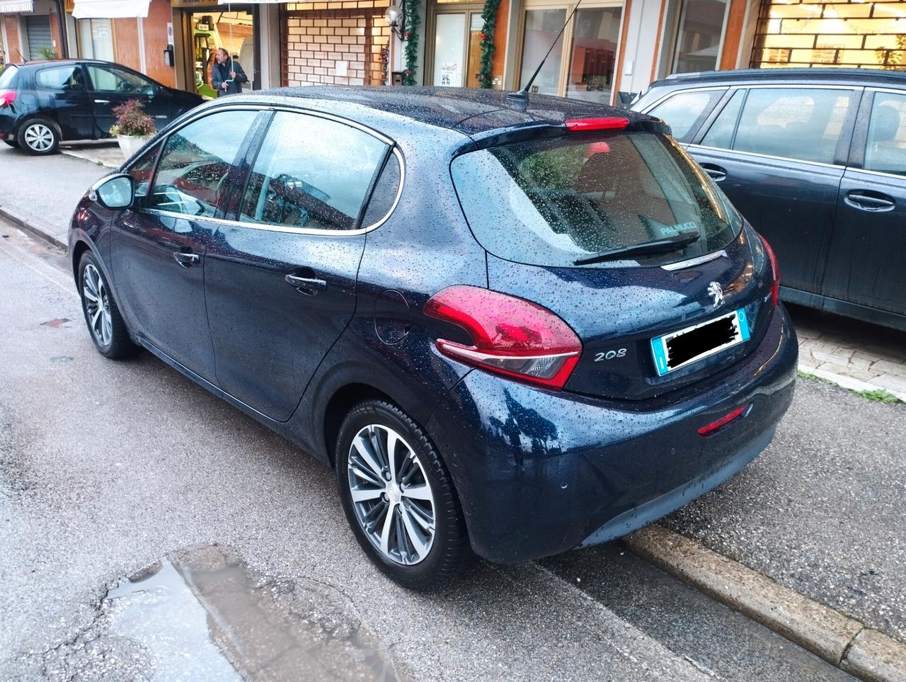 Peugeot 208 PureTech 82 5 porte Allure