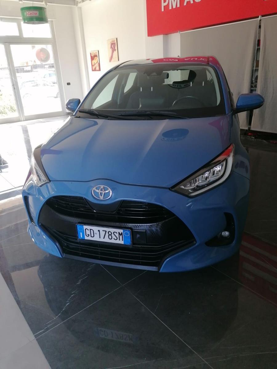 TOYOTA - Yaris - 1.0 5p. Trend "Platinum Edition"