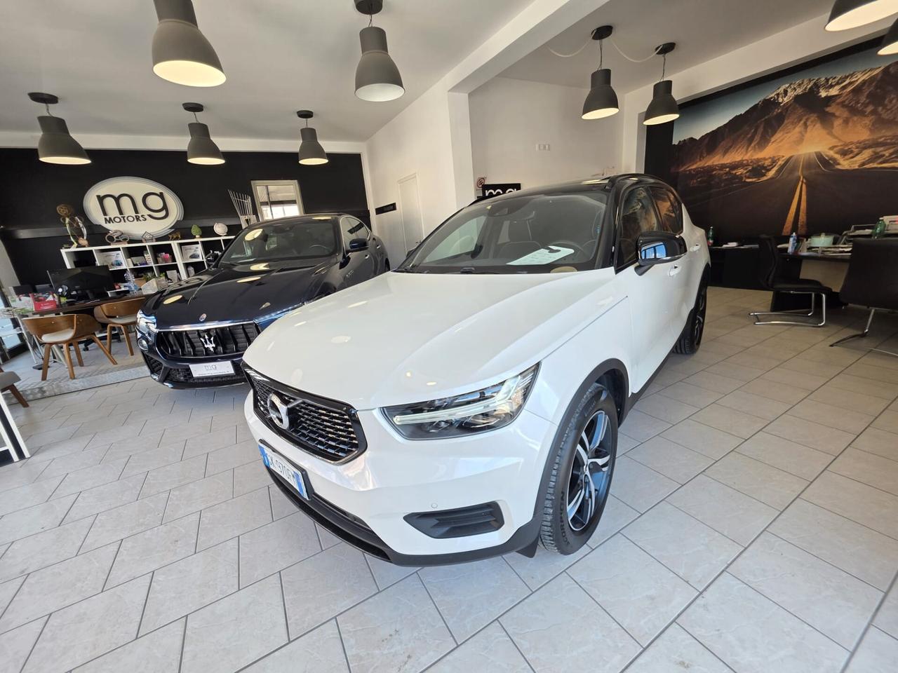 Volvo XC40 T3 Geartronic R-design