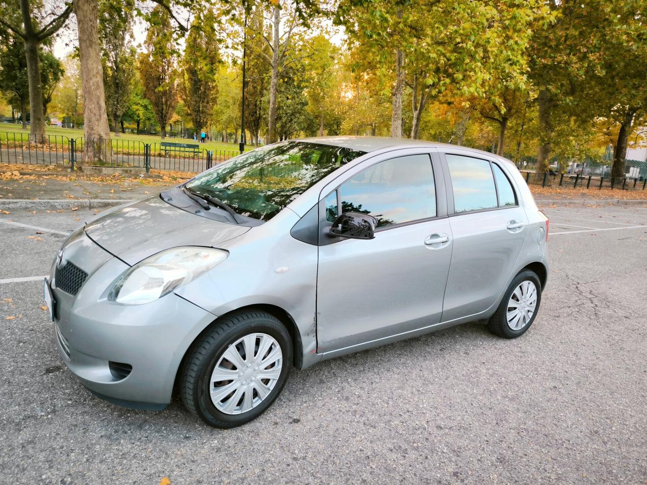 Toyota Yaris 1.0 5 porte Sol NEOPATENTATI