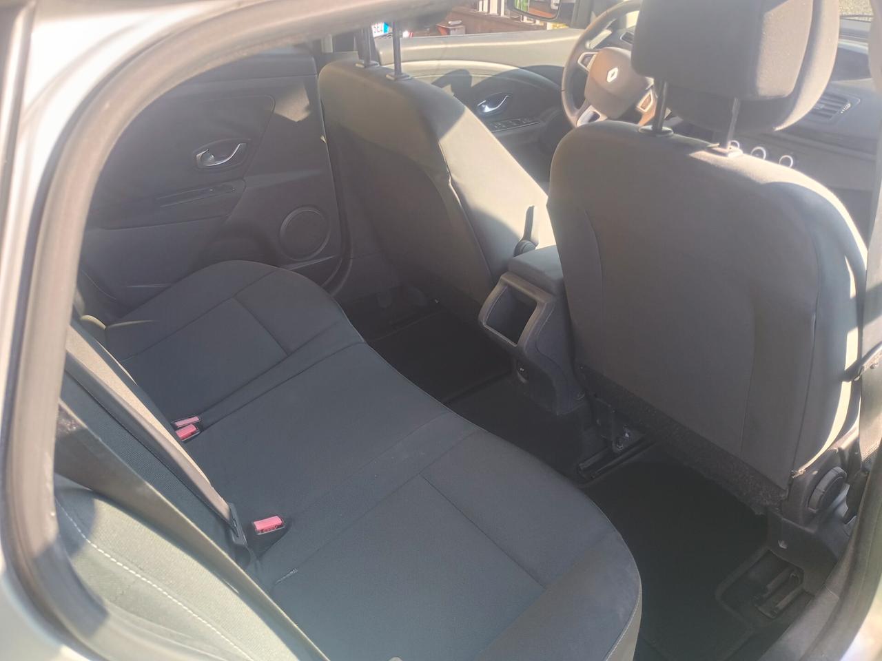 Renault Megane Mégane 1.9 dCi 130CV Attractive