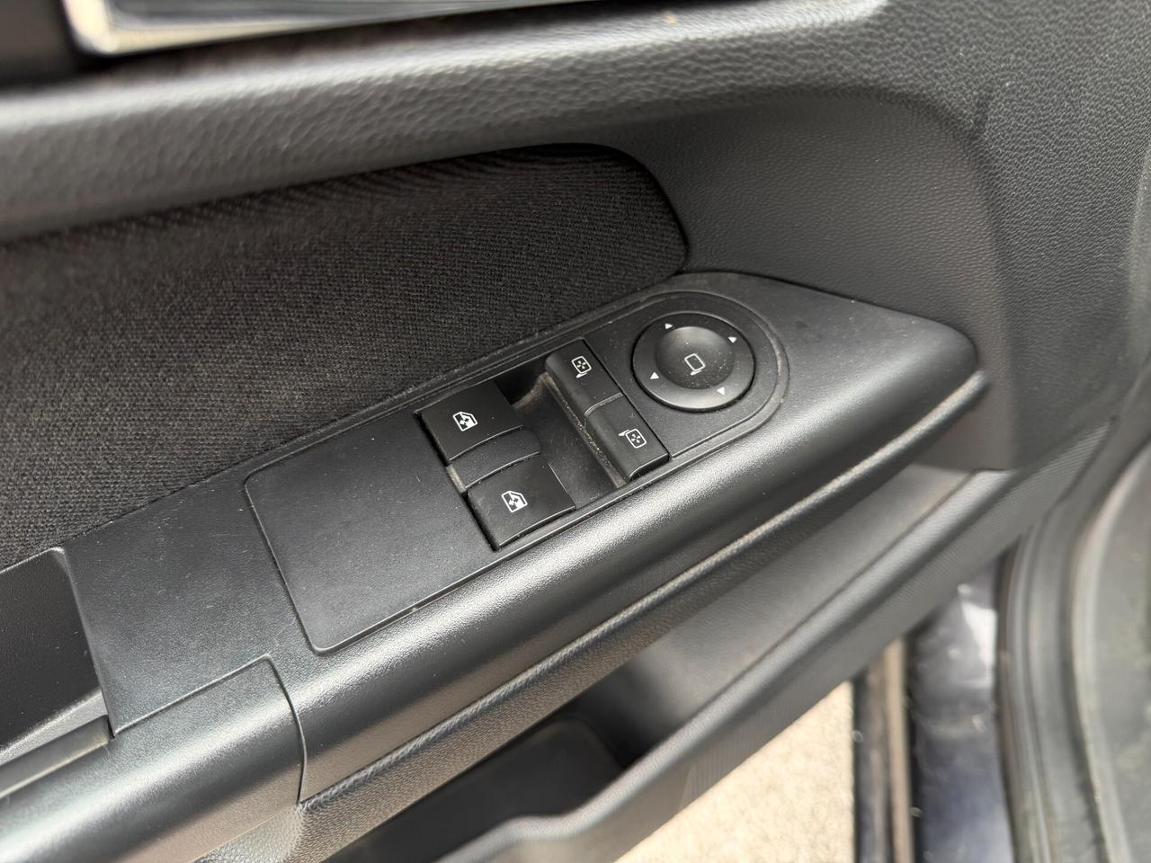 Opel Astra COSMO/1.7 101CV/5 POSTI/CLIMA