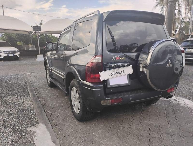 Mitsubishi Pajero Pajero 3p 3.2 tdi 16v di-d Instyle