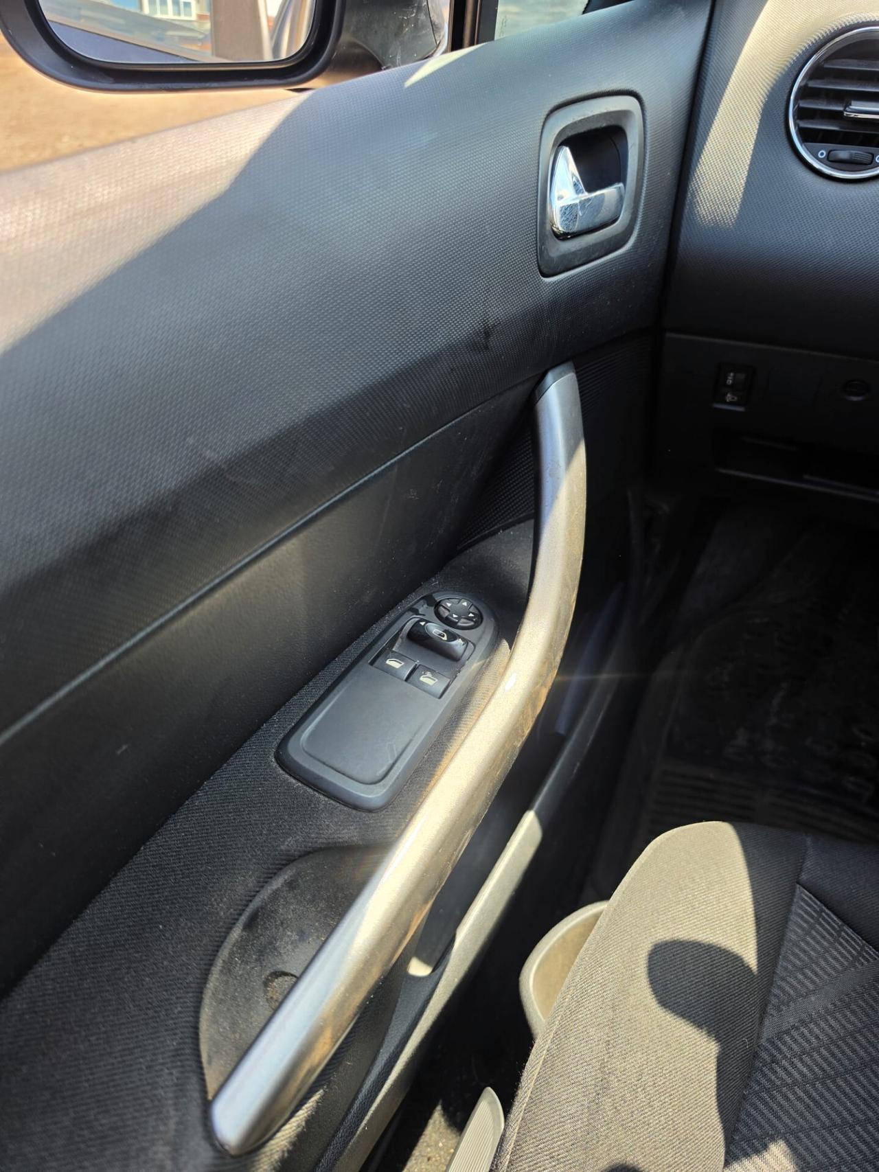 Peugeot 308 1.6 8V HDi 93CV 5p. Access