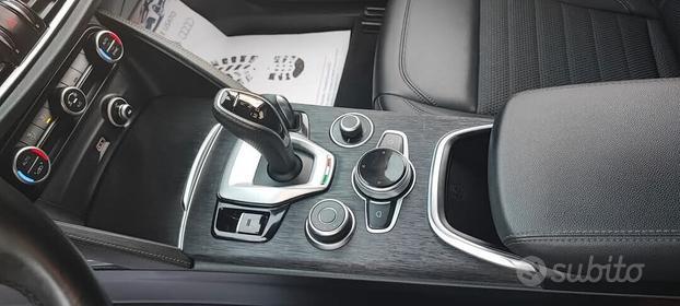 Stelvio italiana diesel 190 CV Q4 Executive 2021