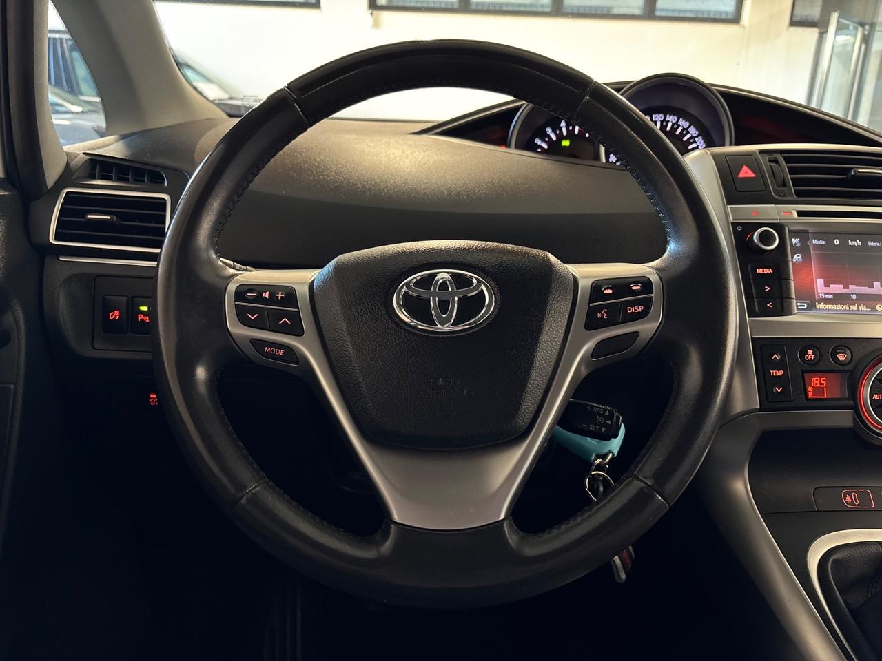 Toyota Verso 1.6 D-4D | 7 POSTI |