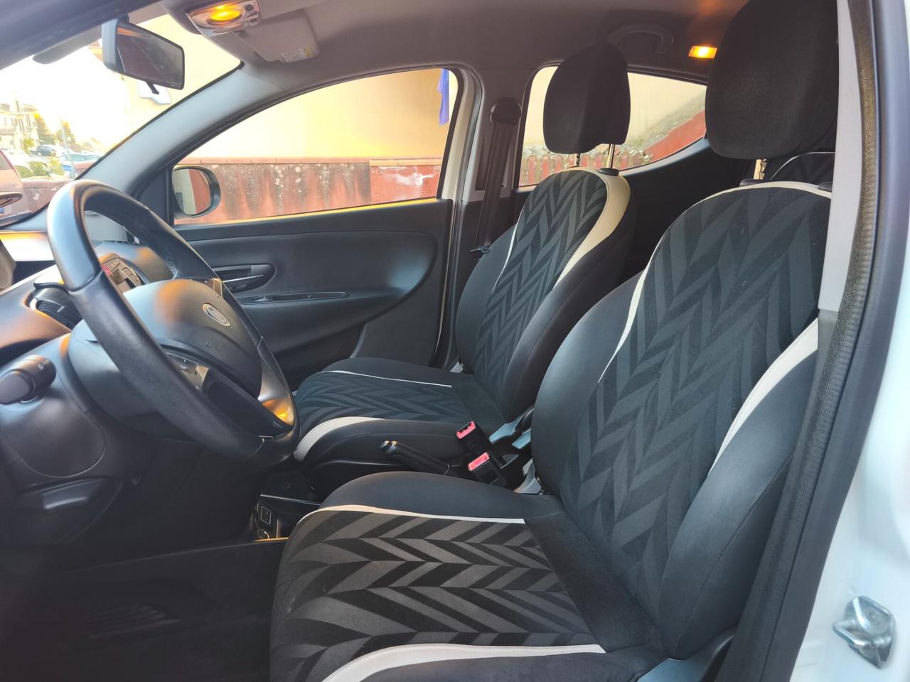 Lancia Ypsilon 1.2 GPL 69 CV 5 porte Ecochic