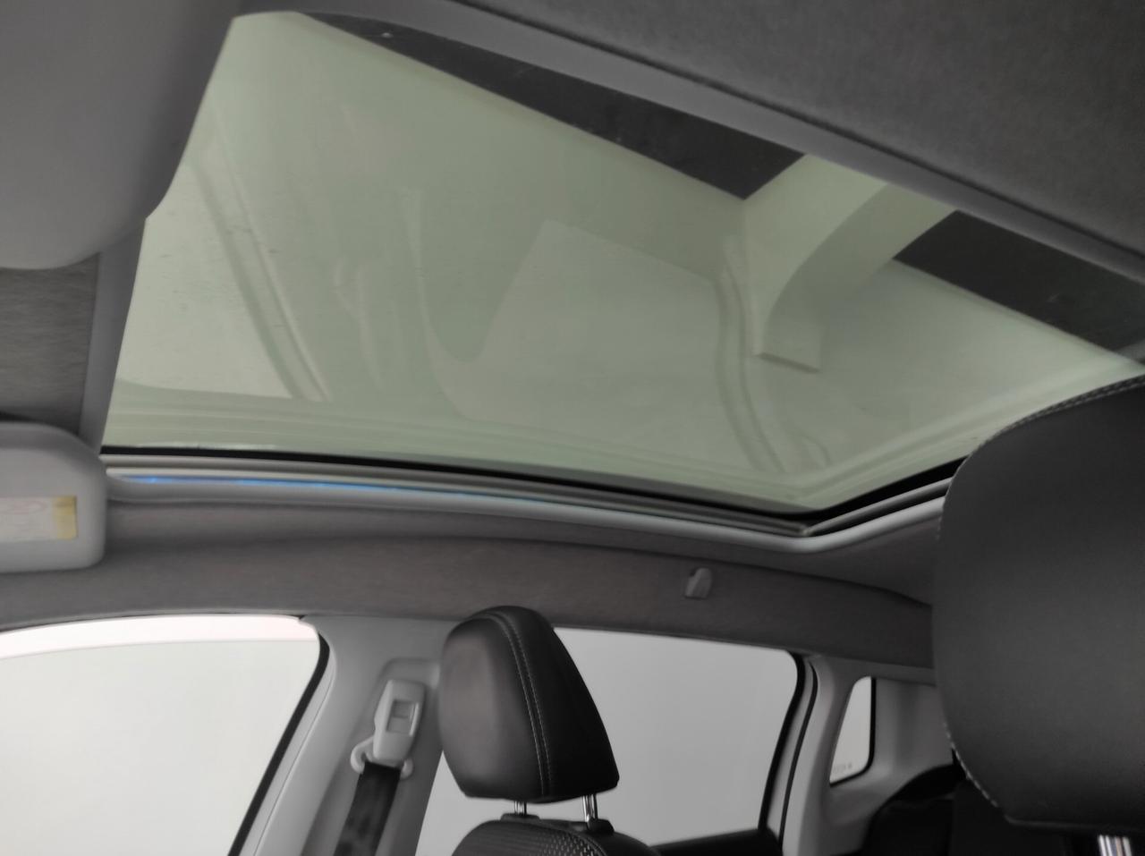 Peugeot 2008 BlueHDi TettoPa SensNavLegaPelle