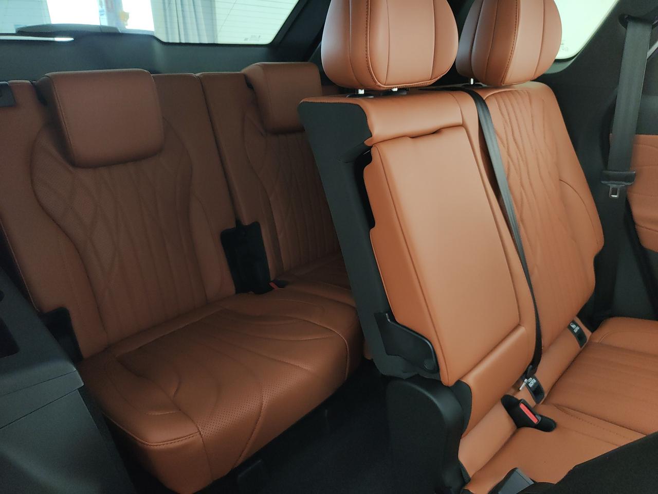 JAECOO JAECOO 8 SHS-P PHEV 1.5TGDI - Trazione AWD DHT3 Exclusive AWD - Interni Cuoio