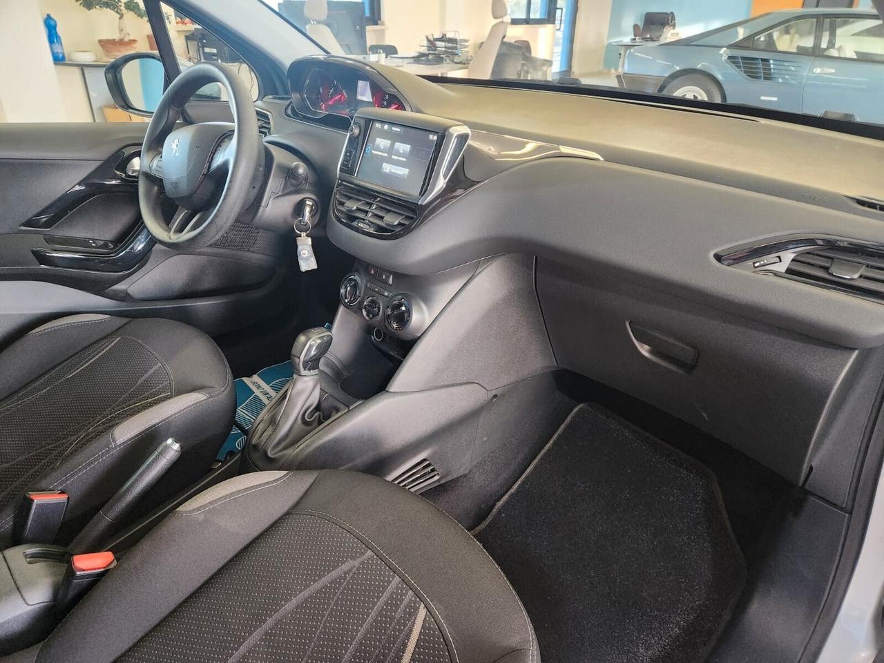 Peugeot 208 1.4 HDi 68 CV 5 porte NAVI