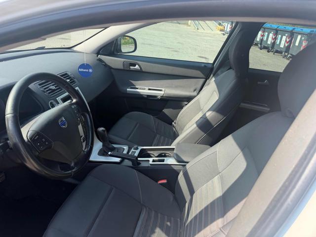 VOLVO V50 VOLVO V50 DRIVE POLAR PLUS (84 KW)