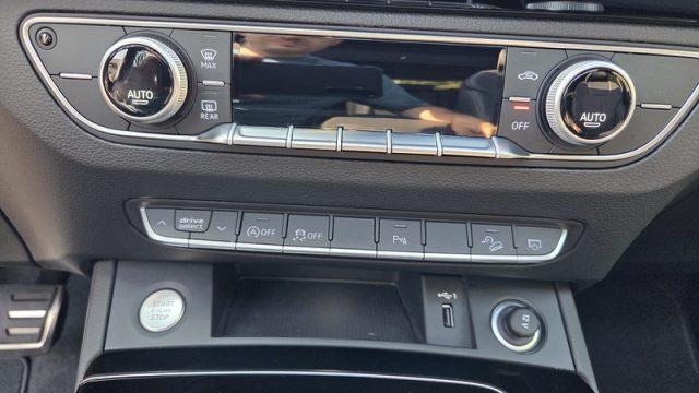 AUDI Q5 40 TFSI quattro S tronic Identity Black PERMUTE