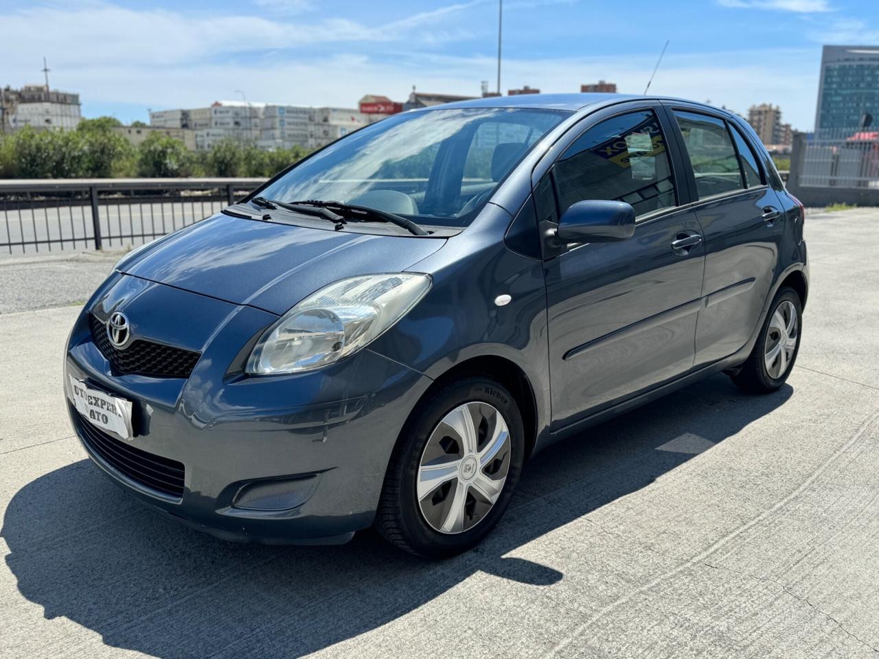 Toyota Yaris 1.3 5 porte 2009 neopatentati