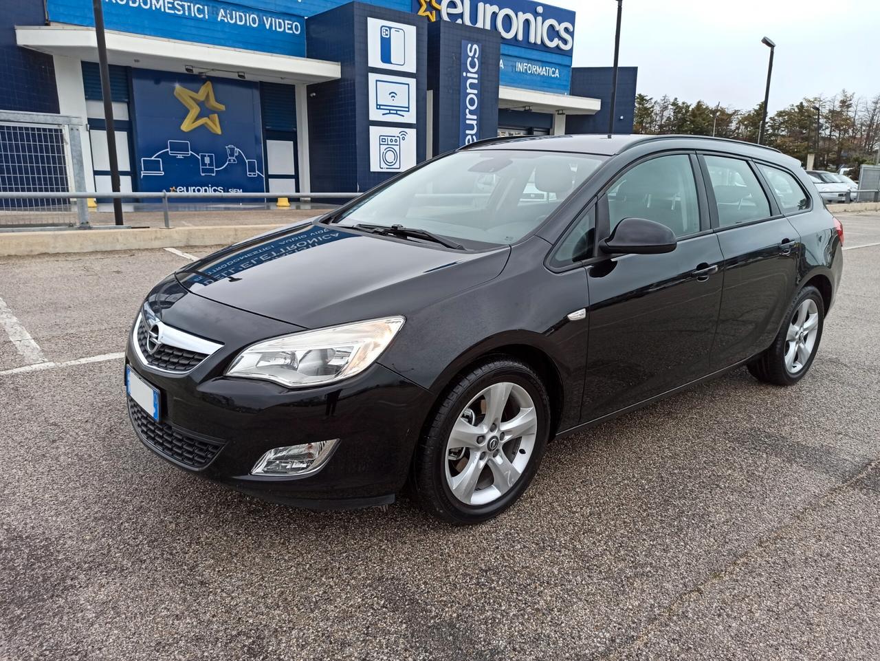 Opel Astra 1.7 CDTI 110CV Station Wagon Cosmo
