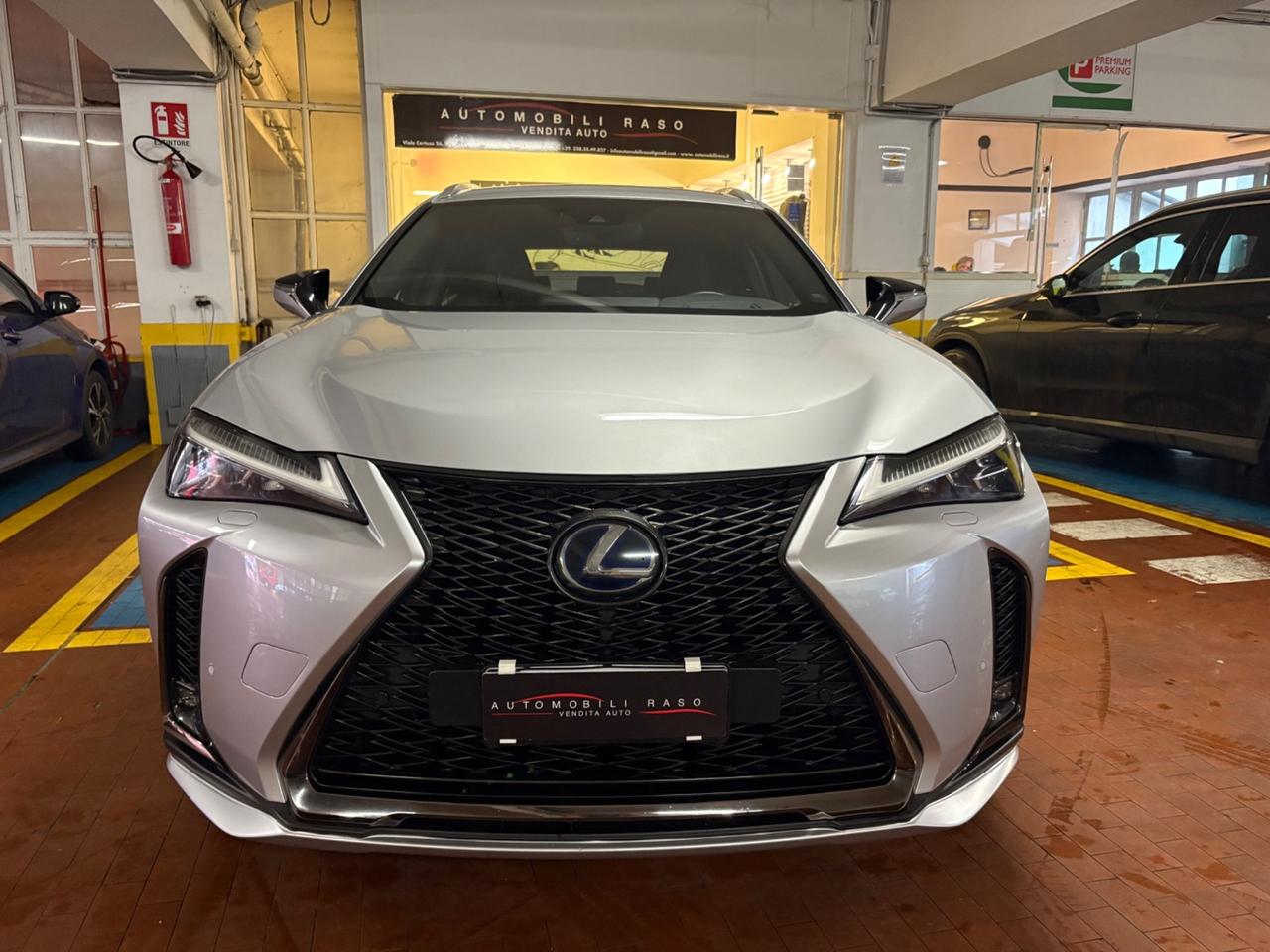 Lexus UX Hybrid 4WD F Sport