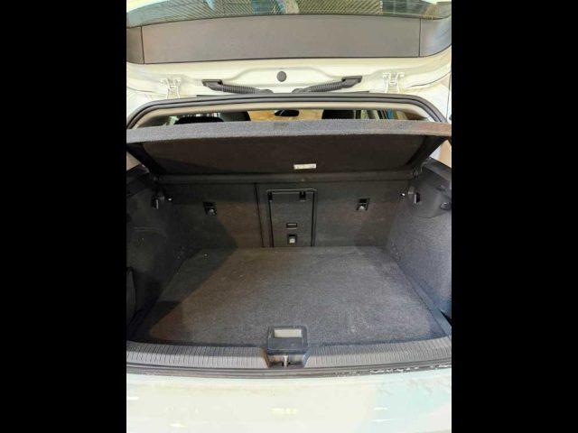 VOLKSWAGEN Golf 8ª serie - 2.0 TDI SCR Style
